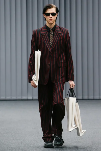 Look 31